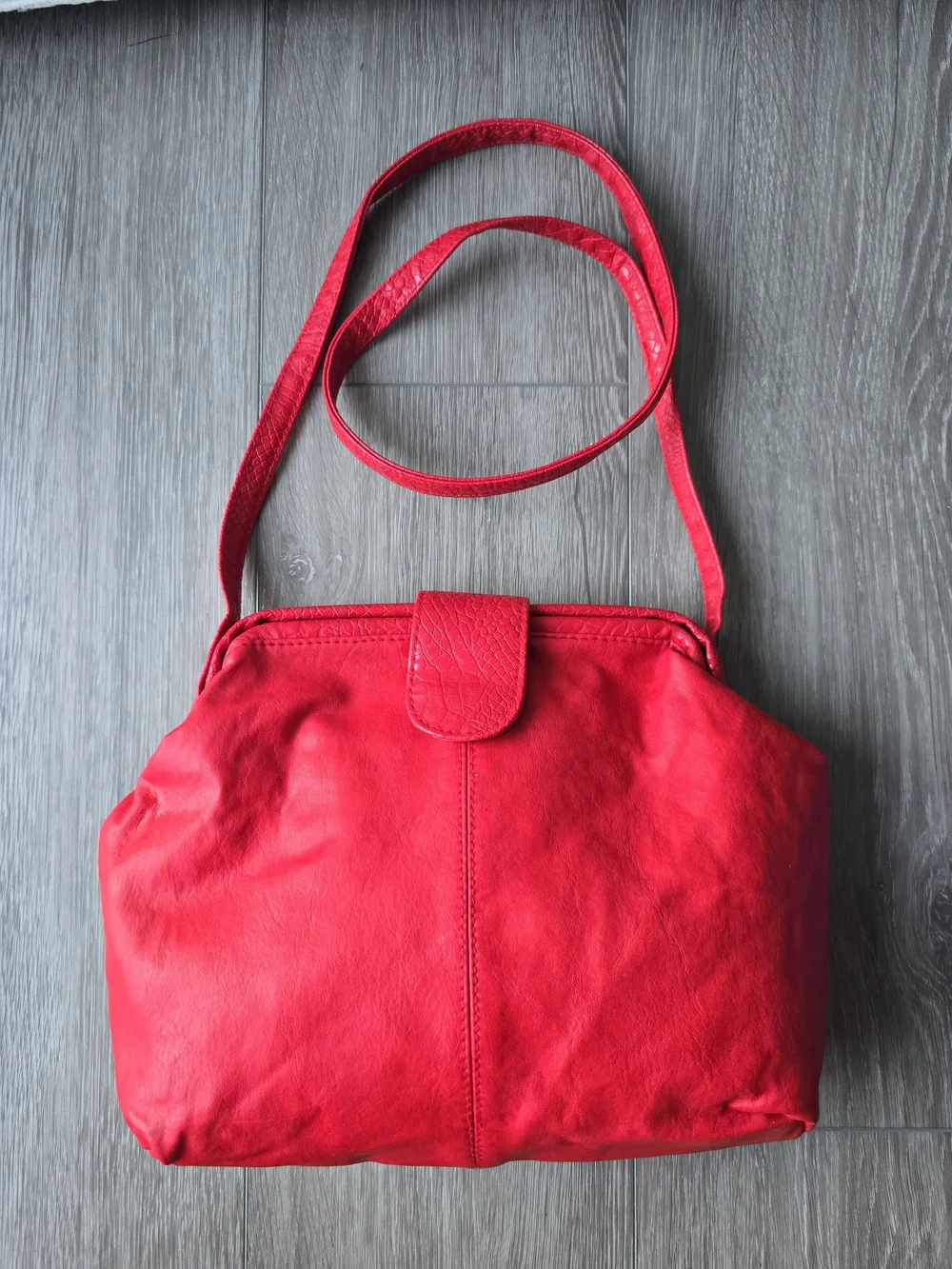 Vintage 80s Monique Red Frame Shoulder Bag Croc Trim Snap Crossbody Retro Chic